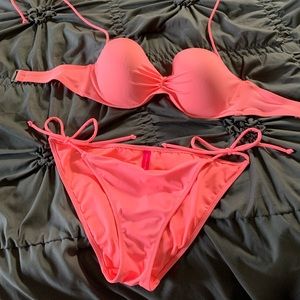 BIKINI..👙🕶☀️🌴👒👜Coral is the Color!